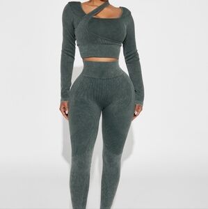 Fashion Nova Move It Active Set